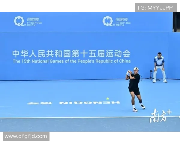 重庆网球队在全运会上的默契配合展现团队精神与竞技水平的完美结合